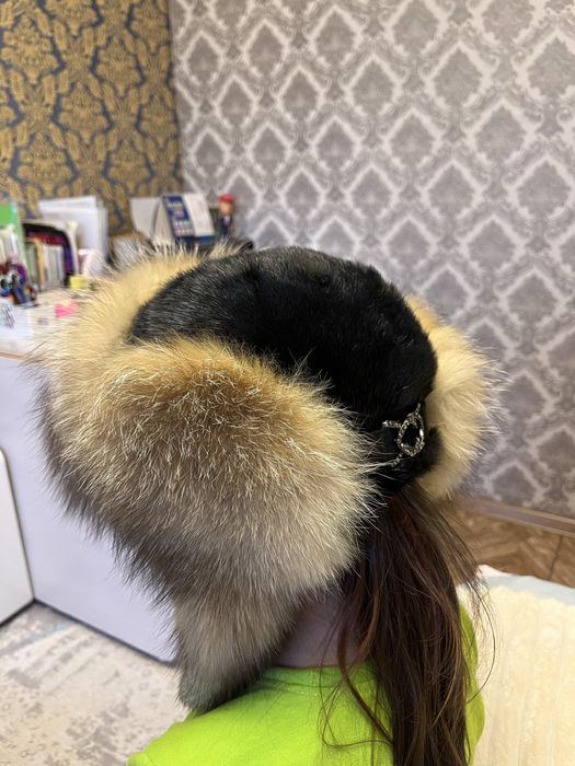 Норковая шапка с песцом