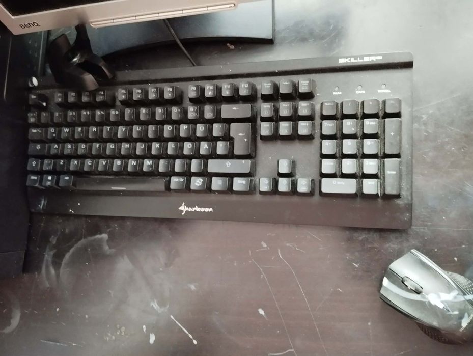 Vând tastatura skiler oled  +calculator + imprimanta +casti sony în stare buna