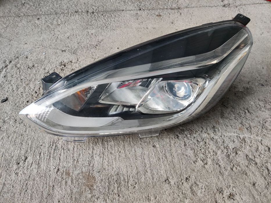 Far stanga LED cu Lupa si halogen Ford Fiesta MK8 2017-2025 | L1BB-13E015-CD