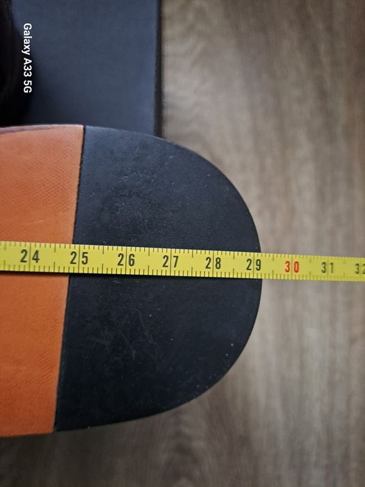 Vând pantofi noi din piele pentru bărbați,  brand  Battisto Lascari.