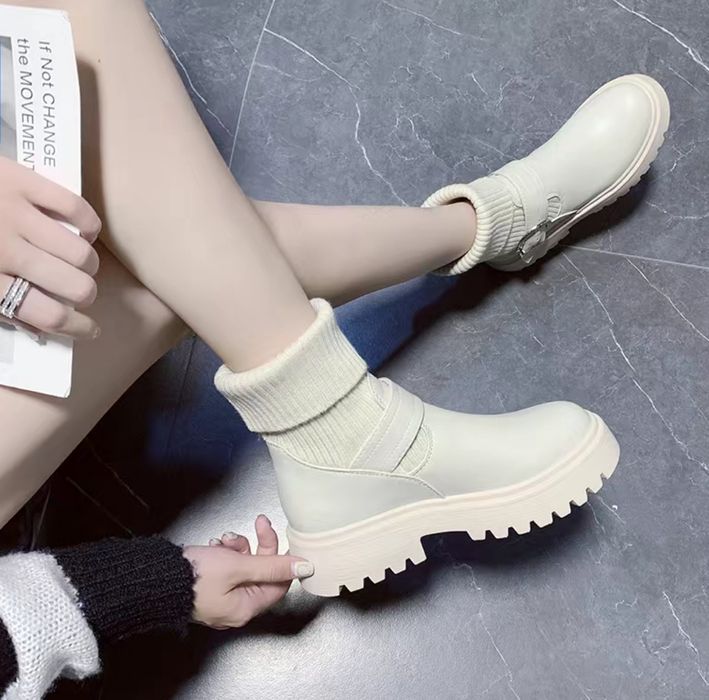 Весенние сапожкии новые