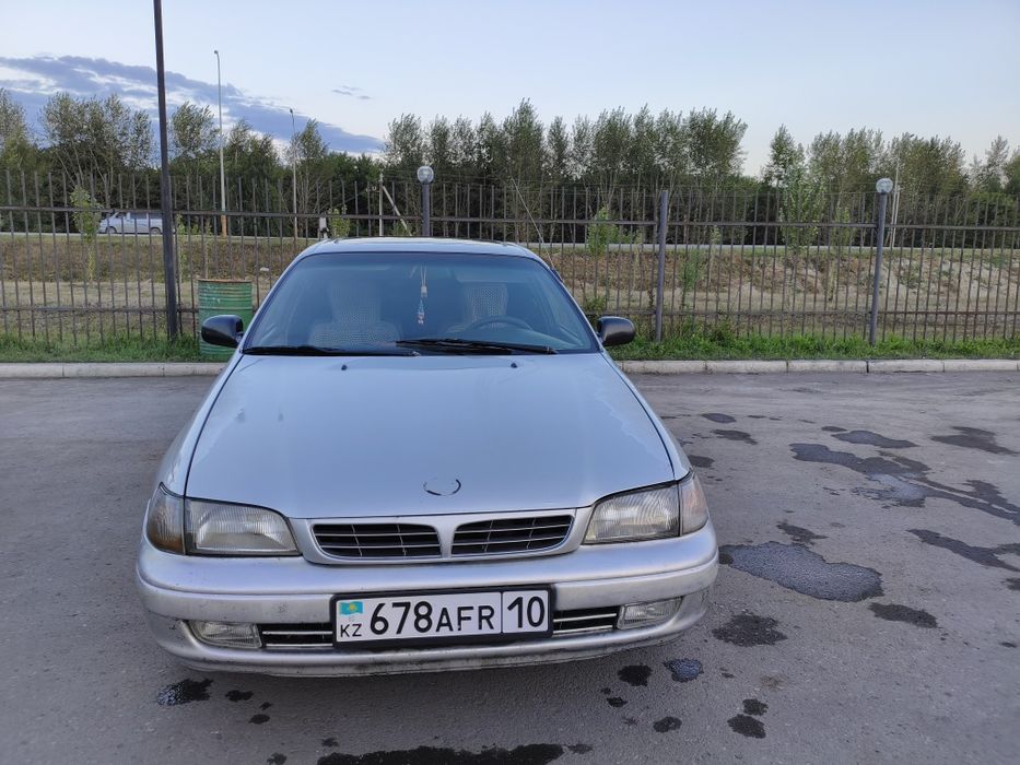 Продам Тойота Карина Е