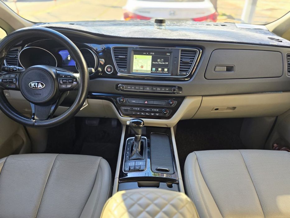 Kia Carnival 2015