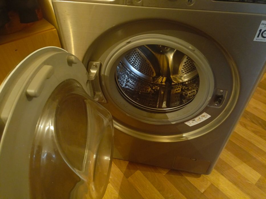 Продам срочно стиралку 2019 года