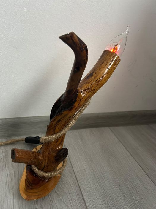 Piese unicat din lemn masiv – Design autentic pentru un cămin cu personalitate