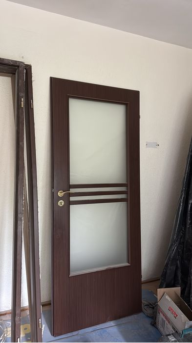 Vand usi apartament