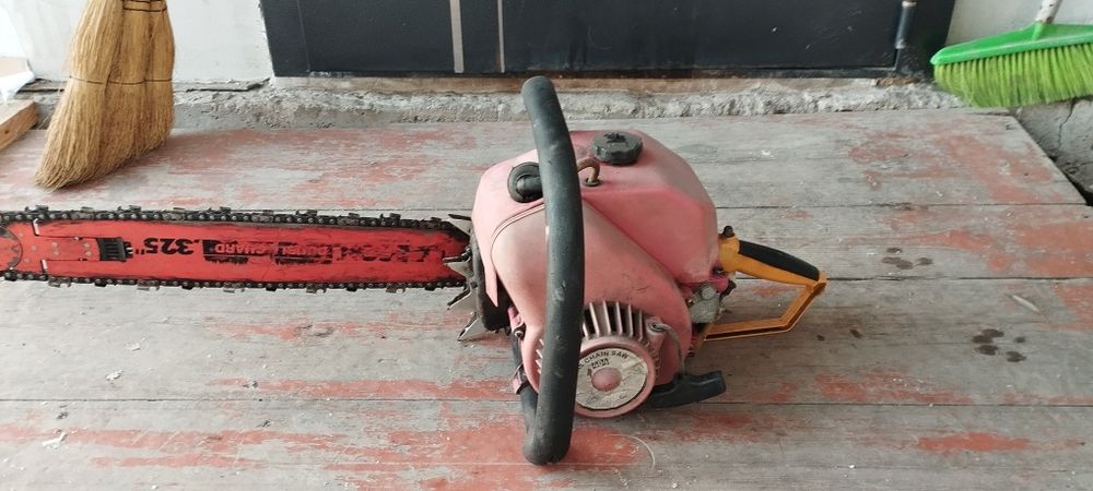 Продам бензопилу