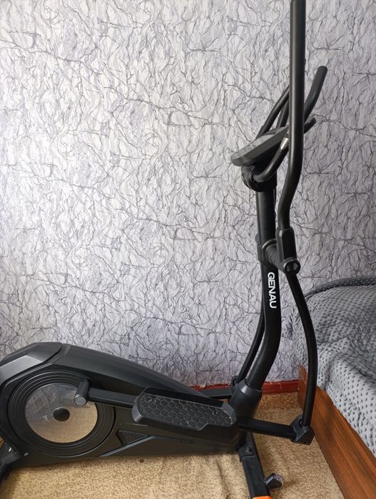 Элептический тренажёр