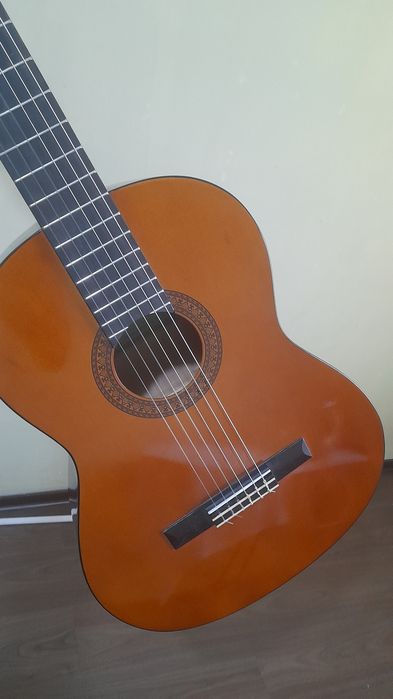 YAMAHA C45 holati yangi