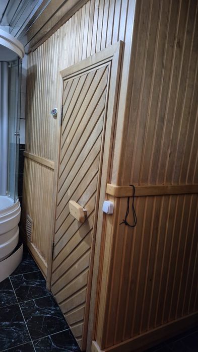 Продам мини сауну из дерева с электропечью Harvia