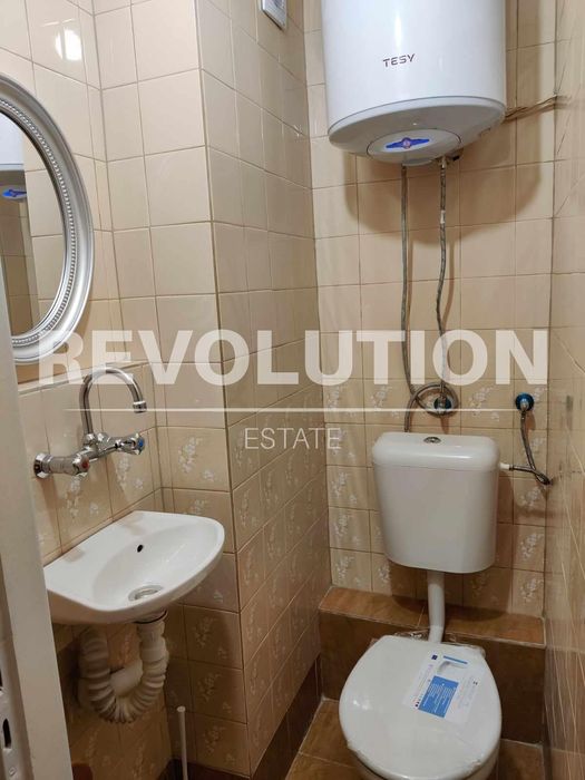 Дава се под наем Тристаен апартамент в Варна, Генералите - 80 кв.м за 475 € - Снимка #13