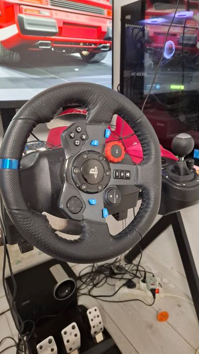 Срочно!! Продам Игровой руль Logitech G29