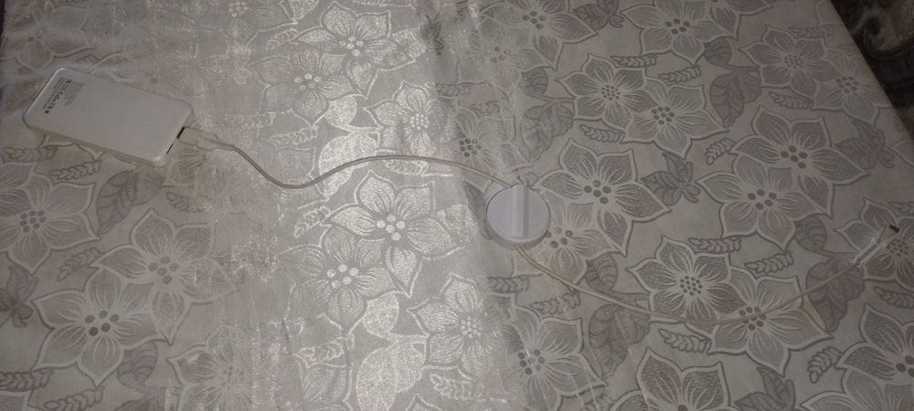 Power banklar uchun maxsus kabel yigʻi gich kabellarni kirillanishidan