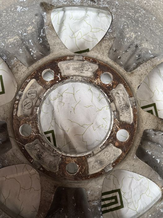 Продам диски от Land Cruiser J200, год 2008