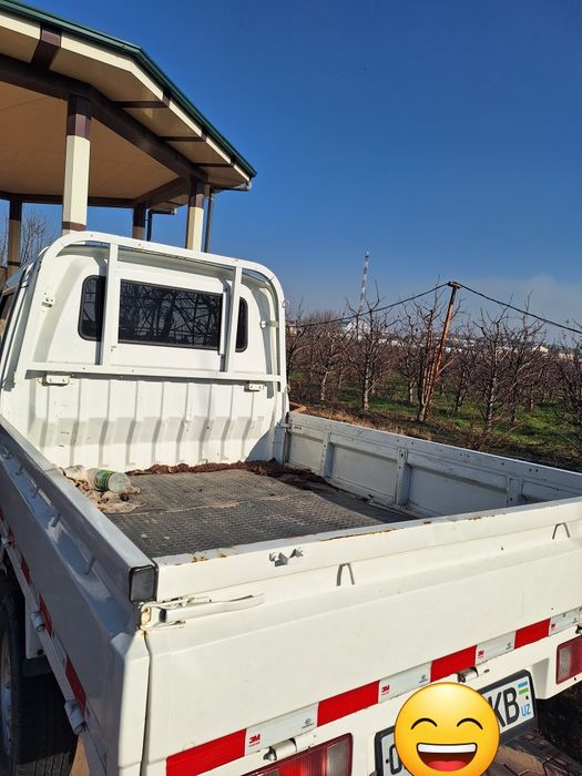 Лифан юк ташидиган .Хамма маьлумот телефон орали.мошина узимники