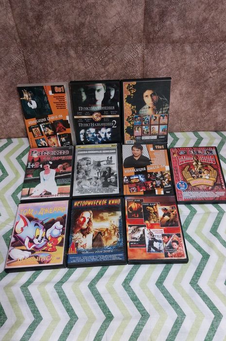 Видео касеты, двд диски.