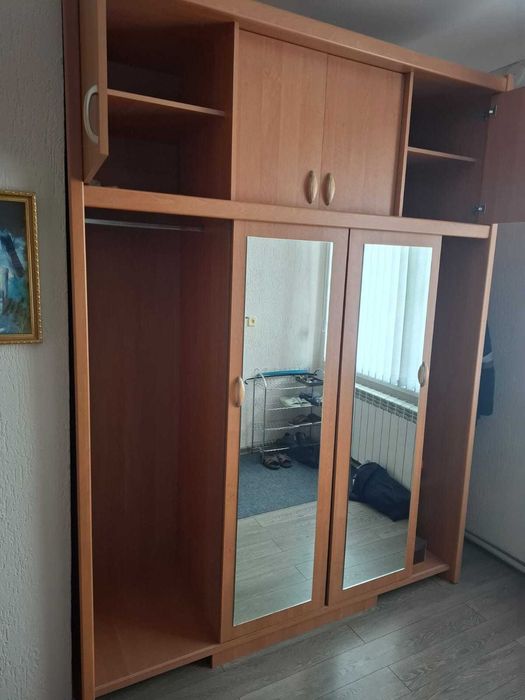 Шкаф для одежды и аксессуаров