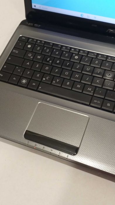 Лаптоп Asus A52F