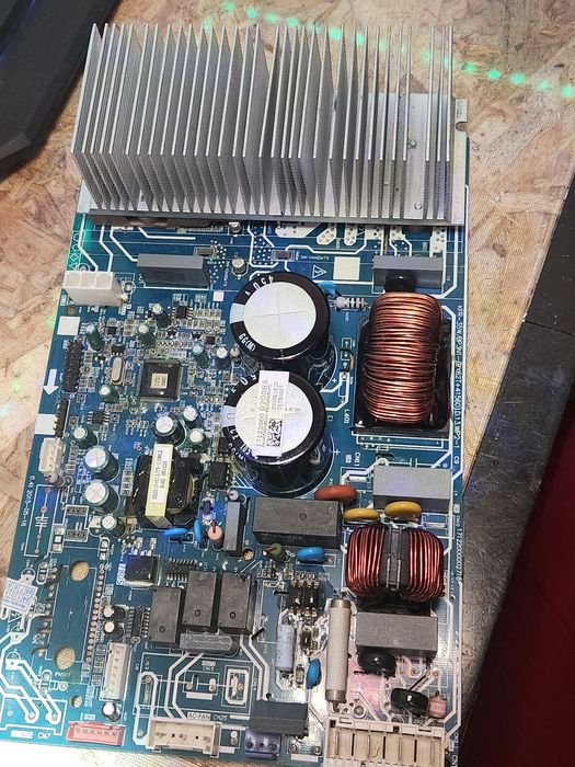 Placa electronica inverter unitate exterioara (noua)