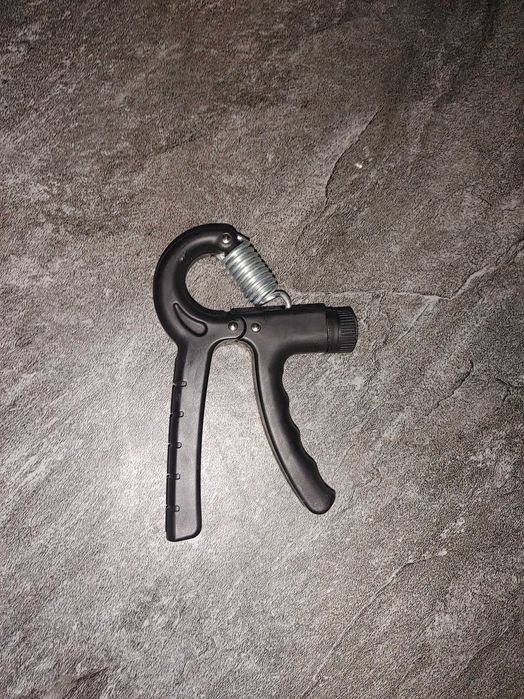 Эспандер 60кг. Новый использовал 4 дня причина продажи не используется