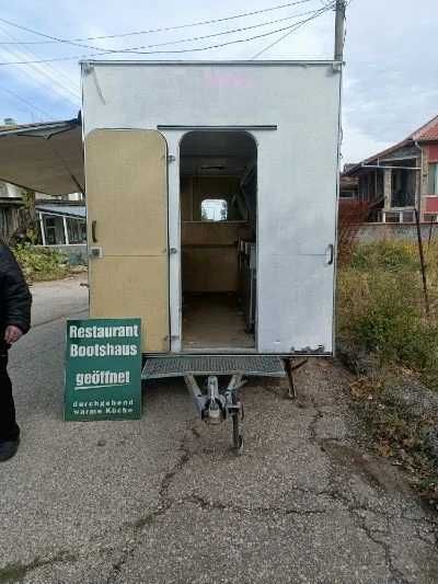 Оборудвана мобилна кухня