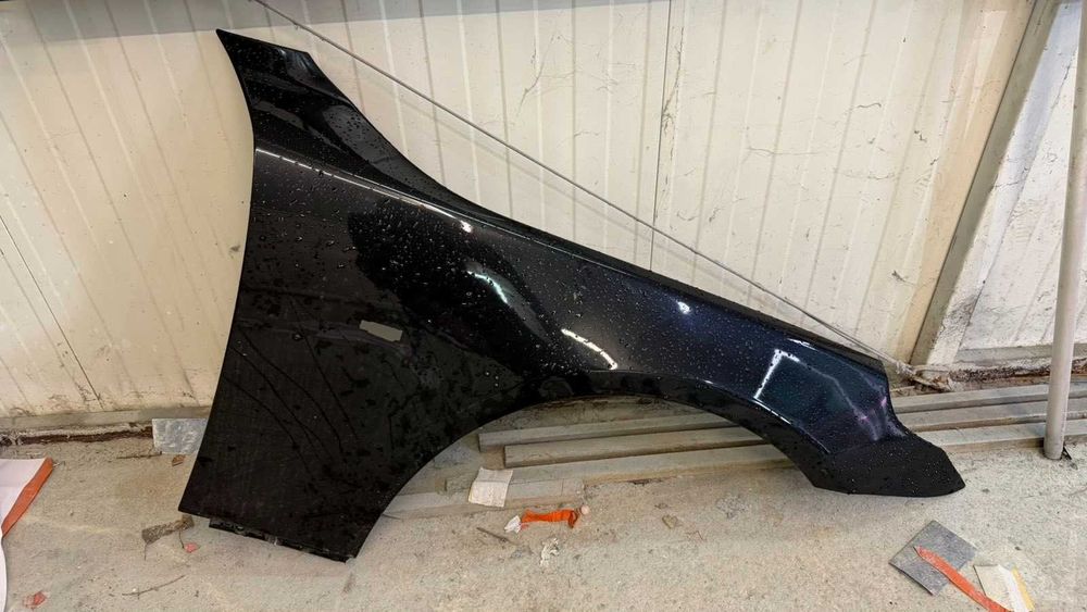 Преден капак и десен калник за БМВ Е60 / BMW E60