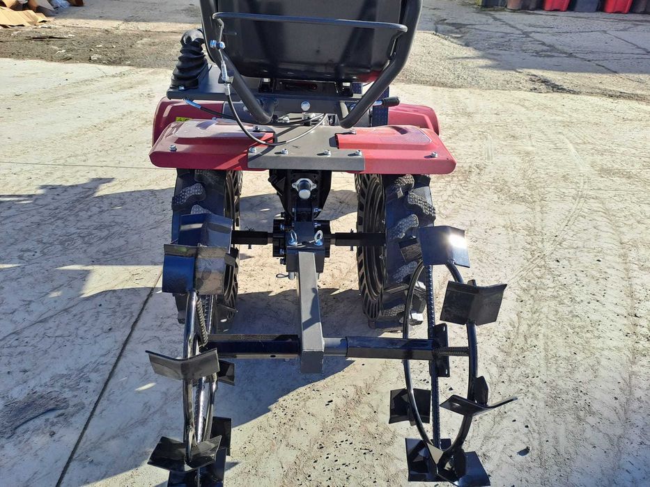 Mini tractor 4x4 Diesel 12cp sau Benzina 15cp