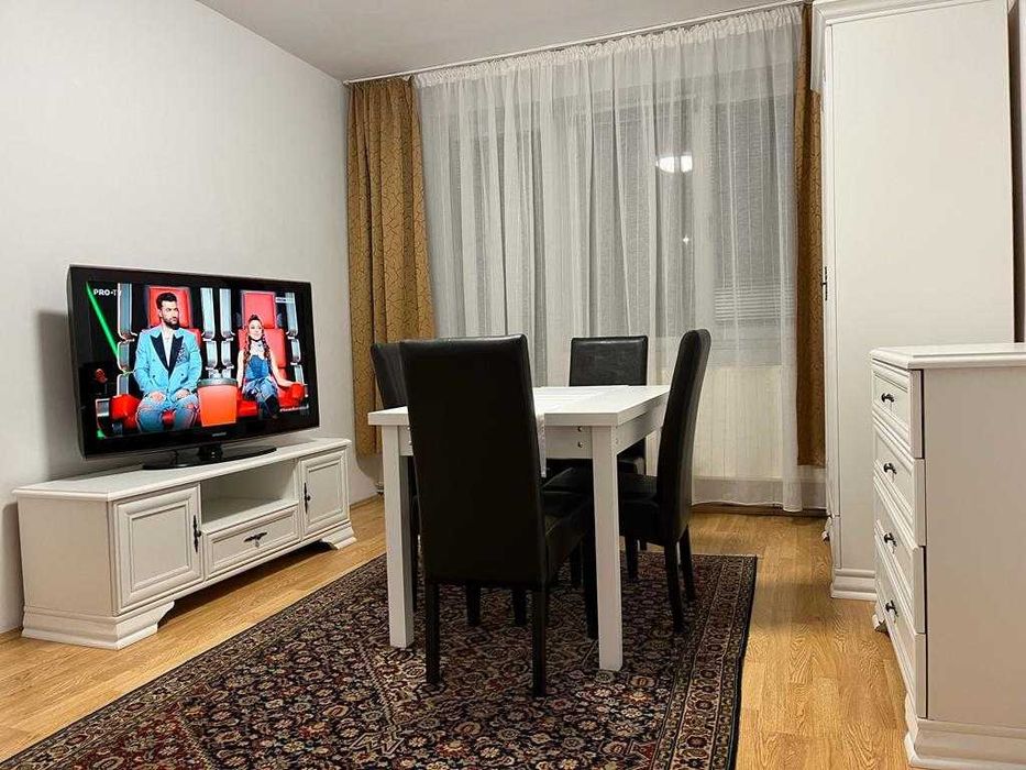 vand apartament 3 camere