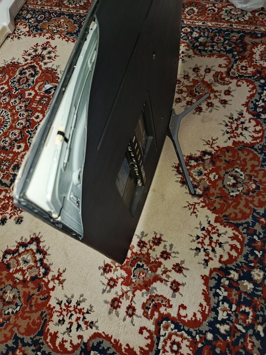 Samsung Full HD TV 43диагональ