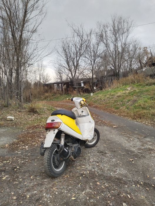 Продам скутер Yamaha jog.