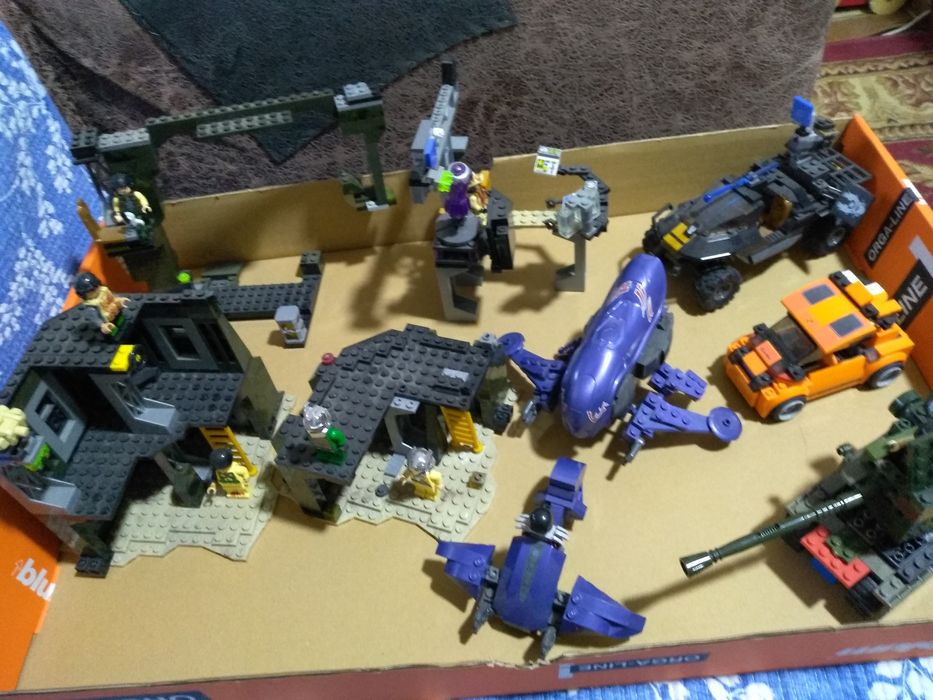 Продам собранные Лего