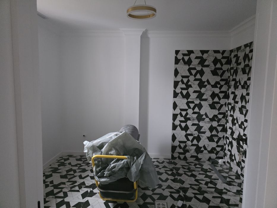 Vând pensiune 10 camere cu baie proprii