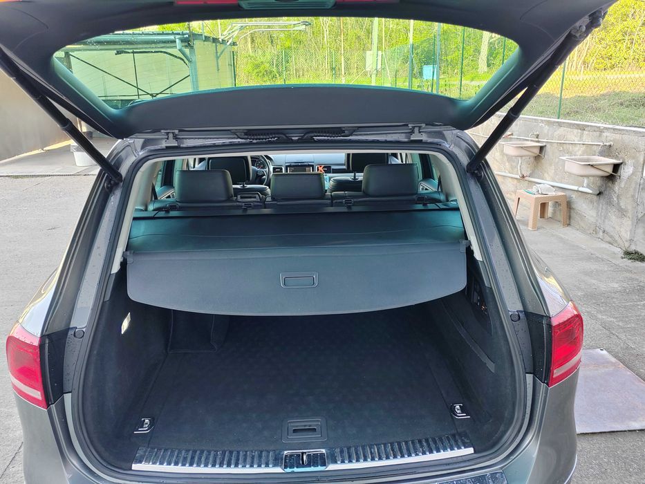 Фолксваген Туарег V8 340 коня.