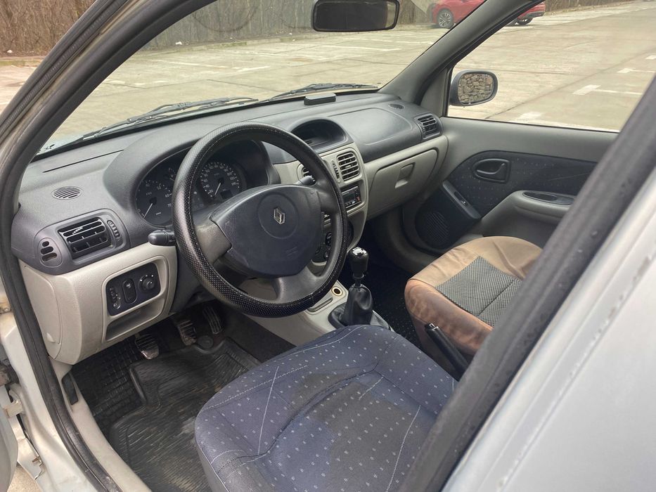 Vand Renault Clio 1.4 Benzină – Funcțional, Acte in regula