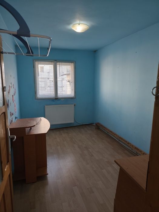 Apartament 3 camere Tg frumos etaj 2 Petru Rareș G2 sc B