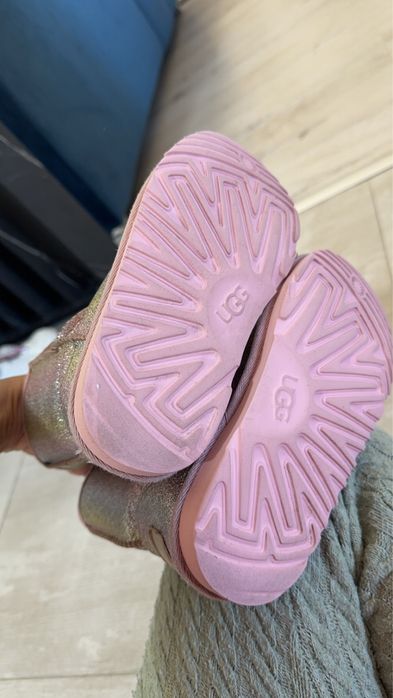 Ugg Fetite marimea 28 jumate