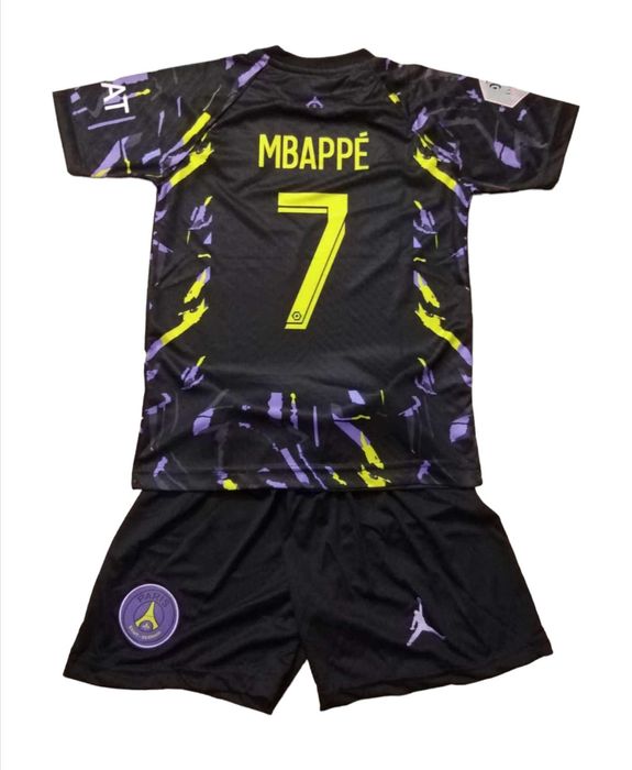 Нови детски футболни екипи Мбаппе
