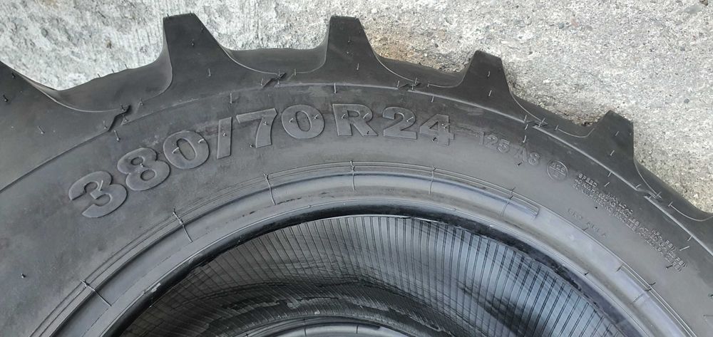 380/70R24 cauciucuri radiale pentru incarcatoare frontale KYZH