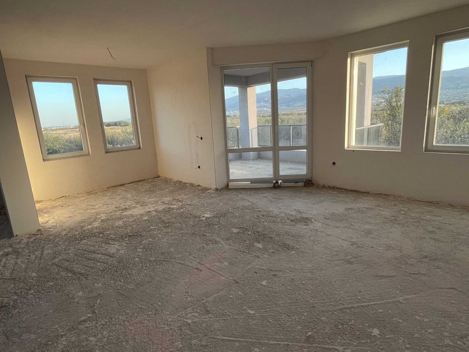 Продава се Къща в Пловдив, Коматево - 730 кв.м за 600 €/кв.м - Снимка #2