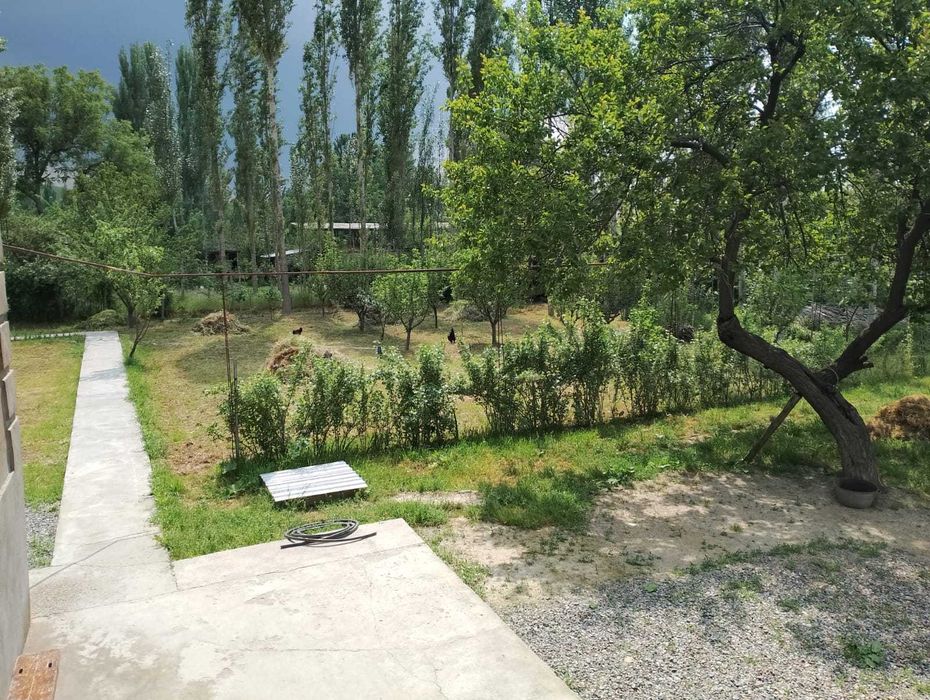 Ховли Уй сотилади