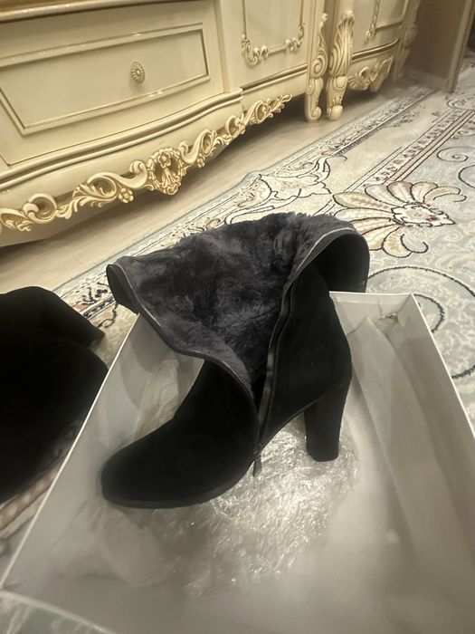 Продам зимние сапоги натуралка