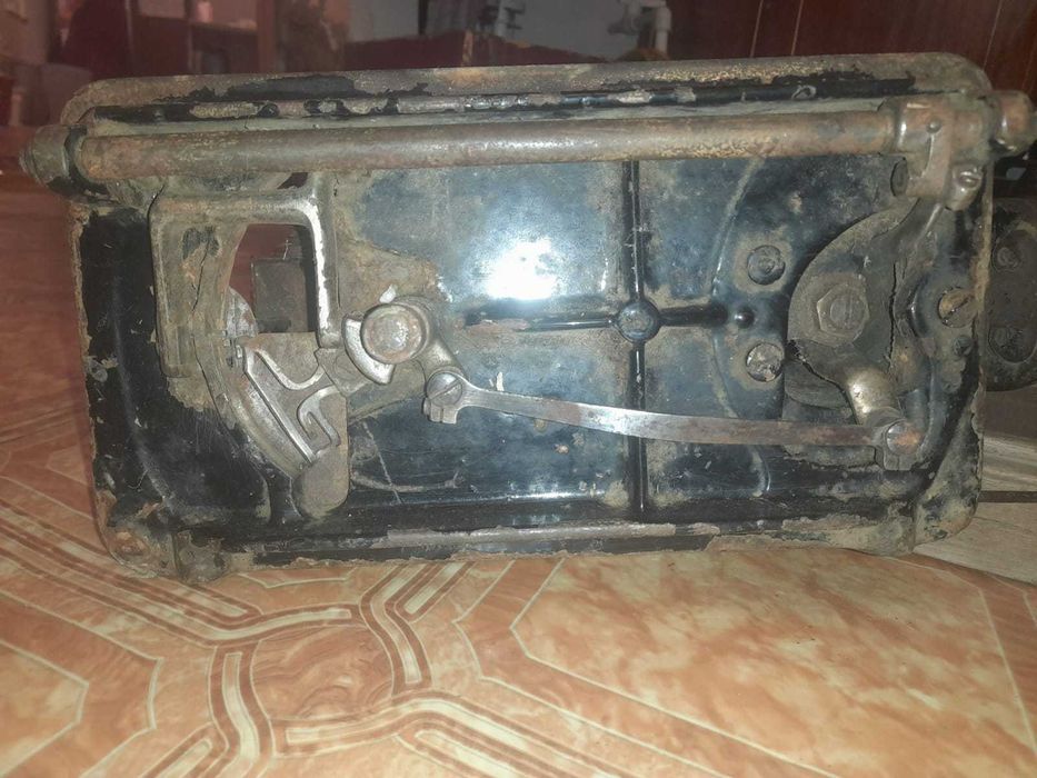 Швейная машинка Singer