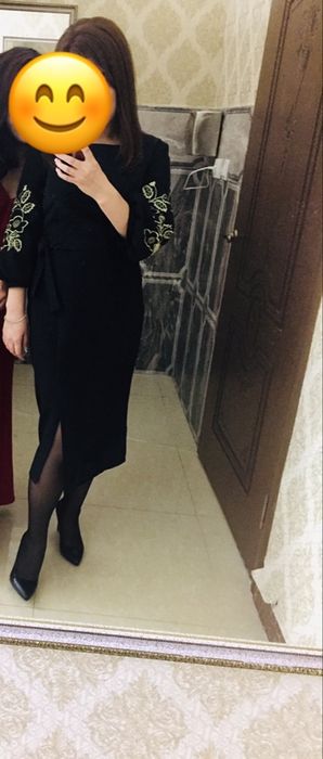 Платья вечерние