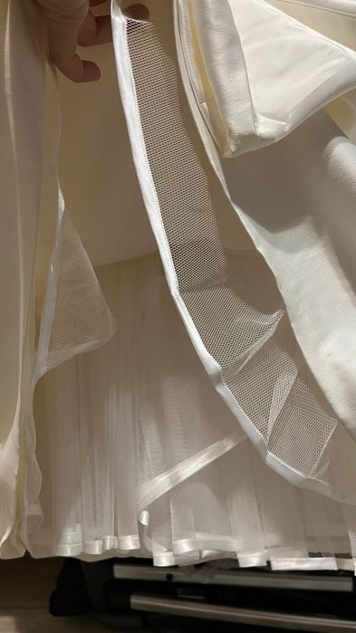 Платье цвета айвори