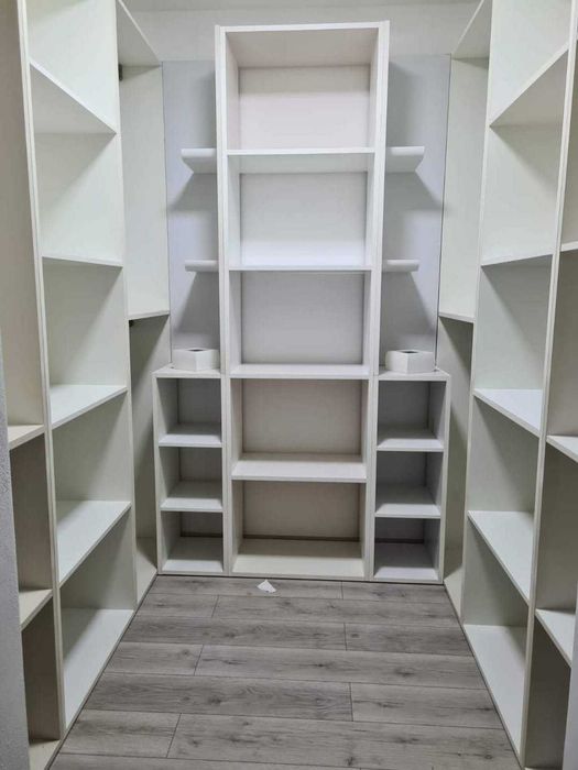 Mobila la comanda cu proiect 3D - bucatari, dressing, paturi...