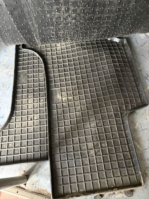 Полики Тойота ленд крузер 100