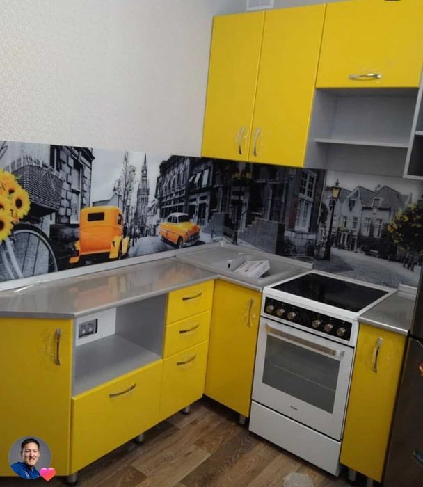 Стильный кухонный гарнитур в сборе
