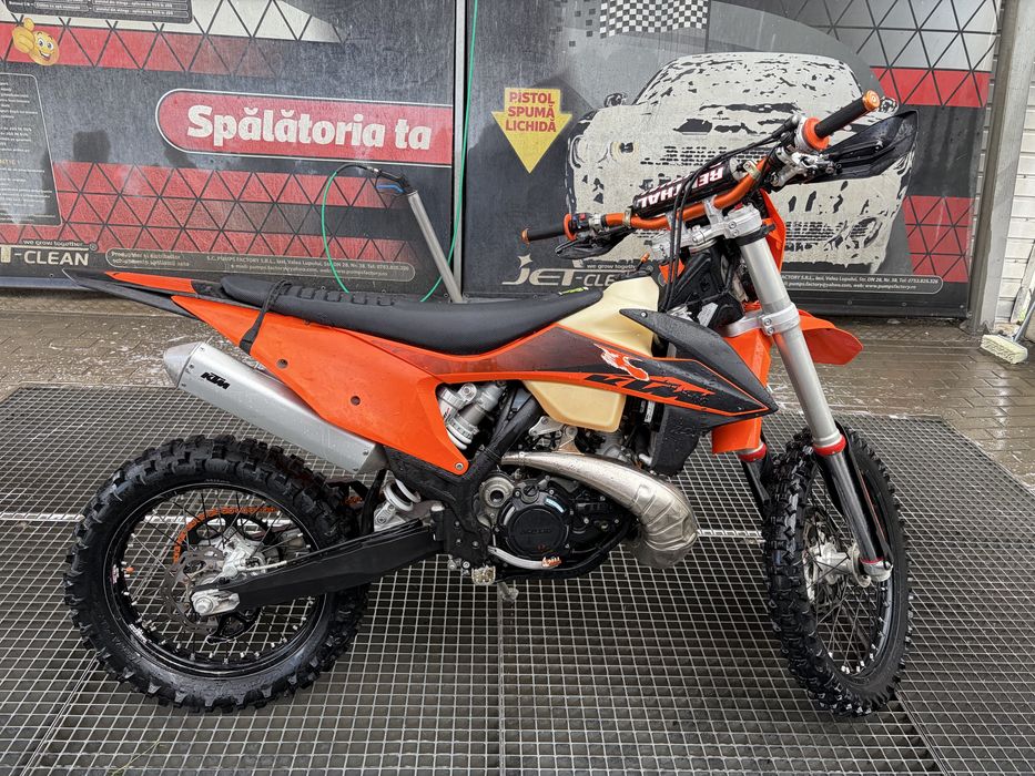 KTM 250, an 2020