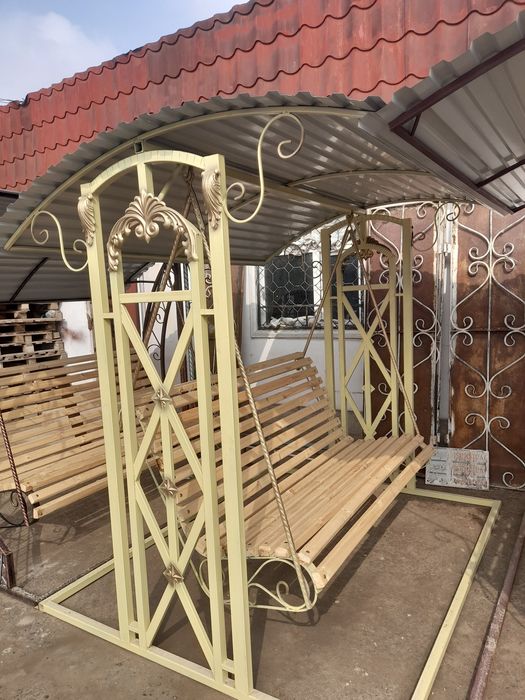 Качелия тапчан для дома