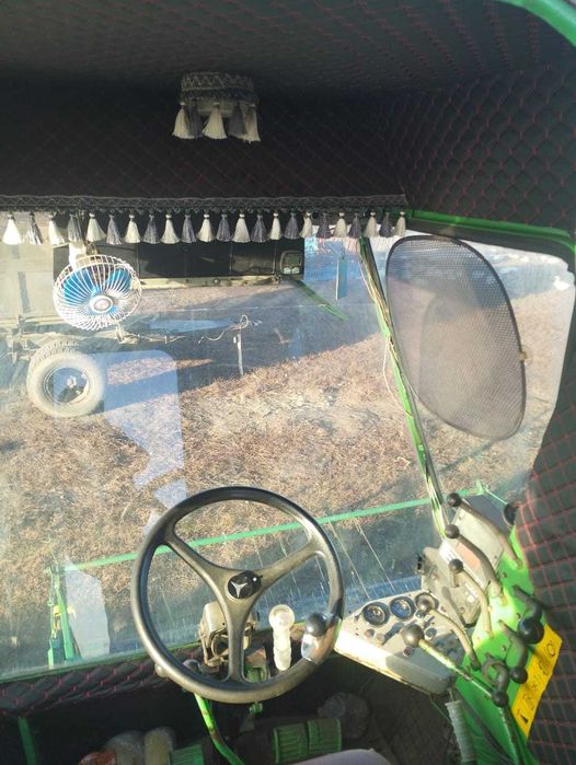 Продам комбайн ниву эффект.